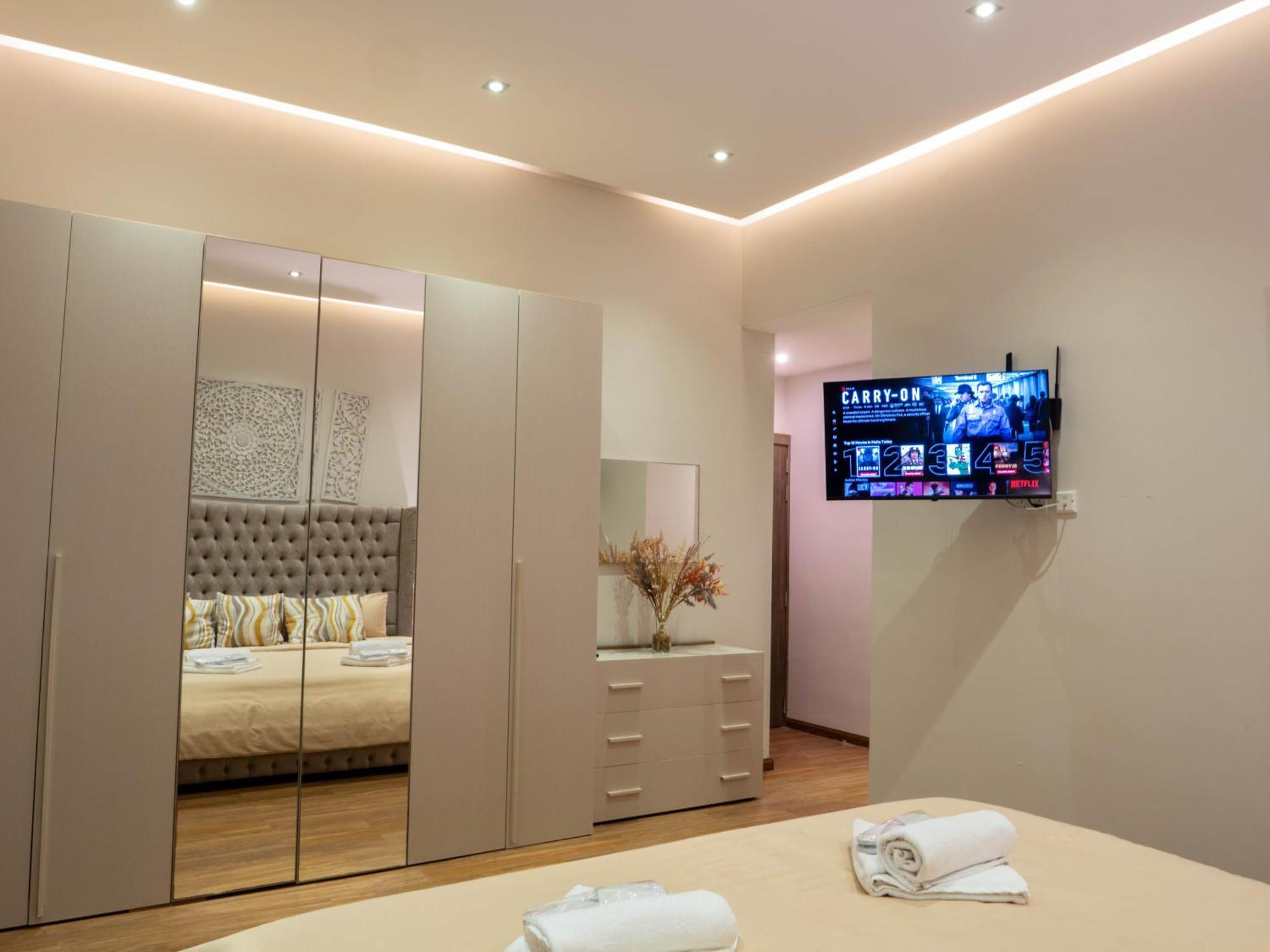 Villa Gaia - Sunset Views, Indoor Heated Pool, Sauna And Games Room Mellieħa Εξωτερικό φωτογραφία