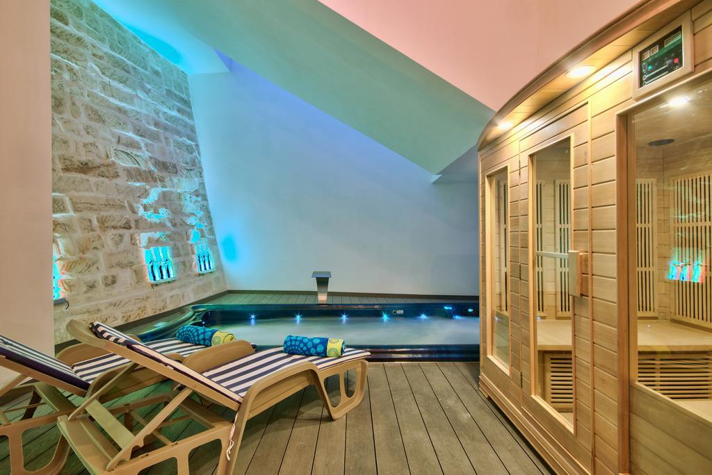 Villa Gaia - Sunset Views, Indoor Heated Pool, Sauna And Games Room Mellieħa Εξωτερικό φωτογραφία