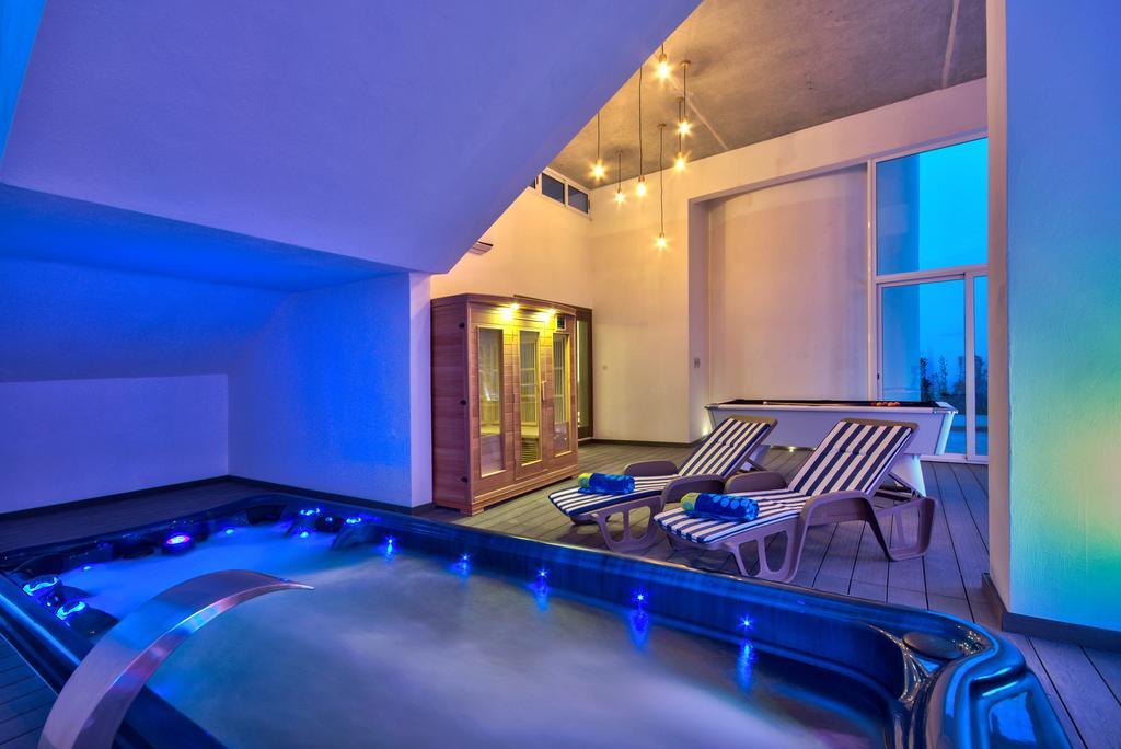 Villa Gaia - Sunset Views, Indoor Heated Pool, Sauna And Games Room Mellieħa Εξωτερικό φωτογραφία
